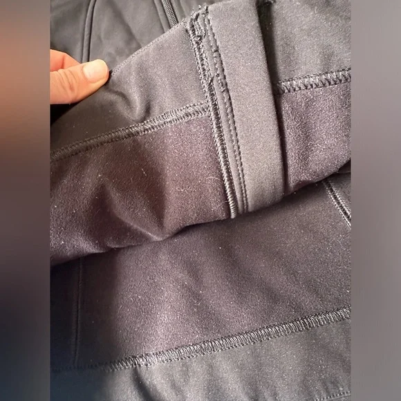 Lulumemon jacket - size 4 - Picture 4 of 9